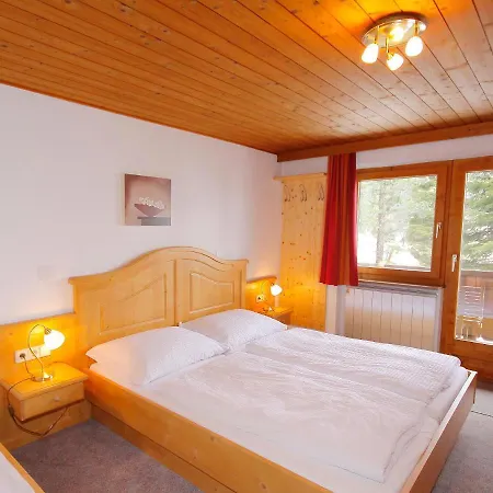 Prázdninový dům Ferienhaus Tux Holiday Home